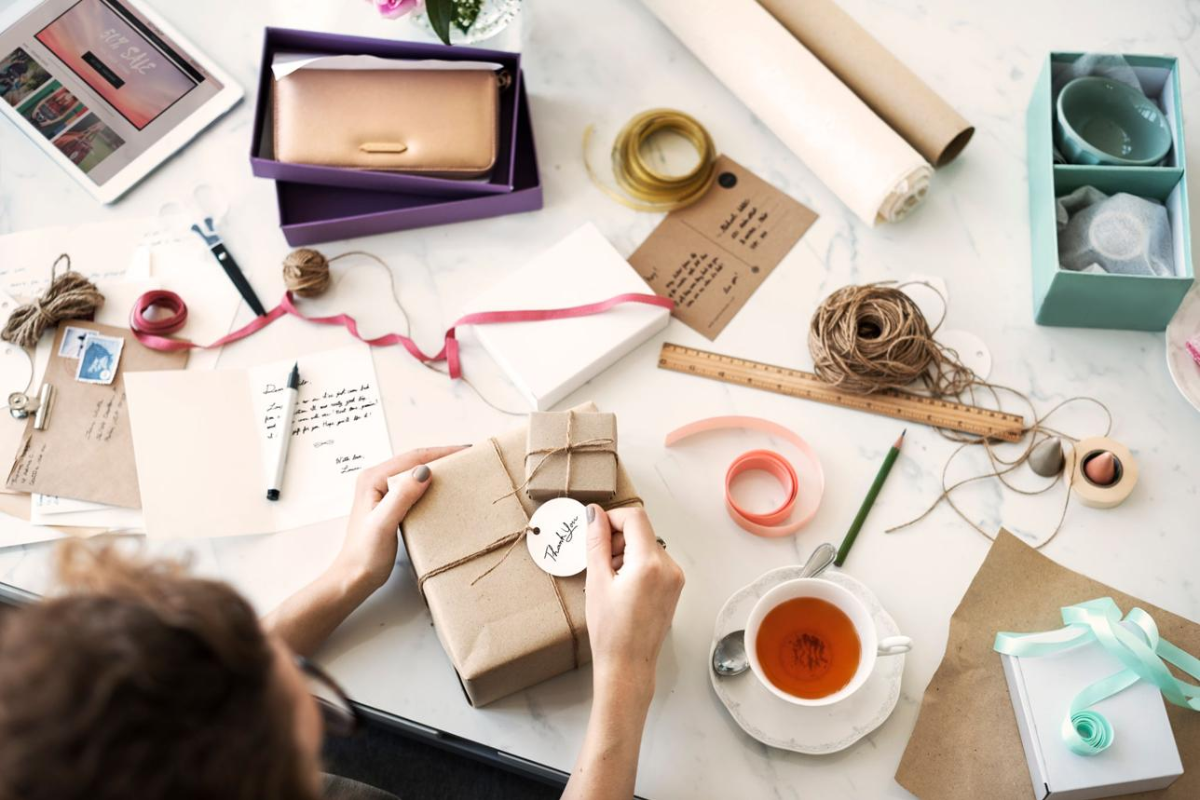 Cadeau fête des mères dernière minute : les meilleures idées quand on manque de temps
